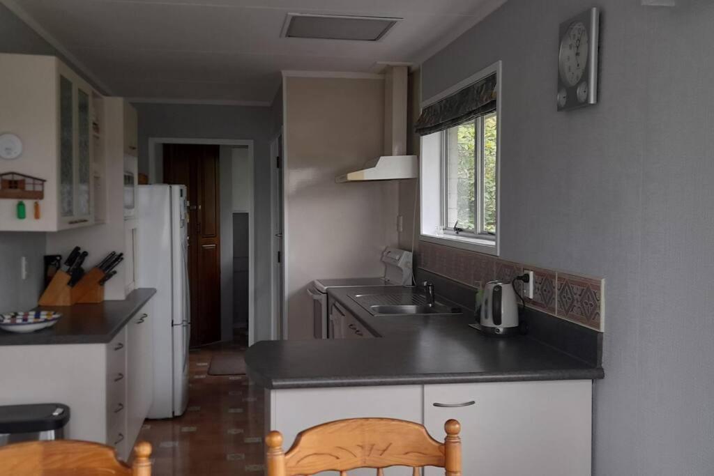 Lake Rotoiti Lakehouse Retreat 로토루아 외부 사진