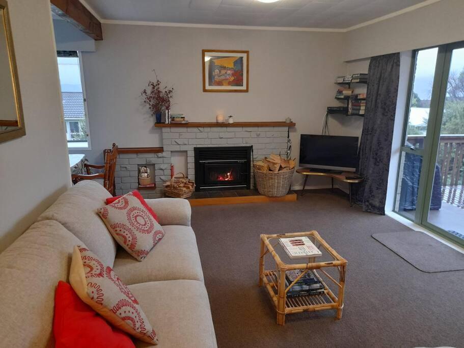 Lake Rotoiti Lakehouse Retreat 로토루아 외부 사진