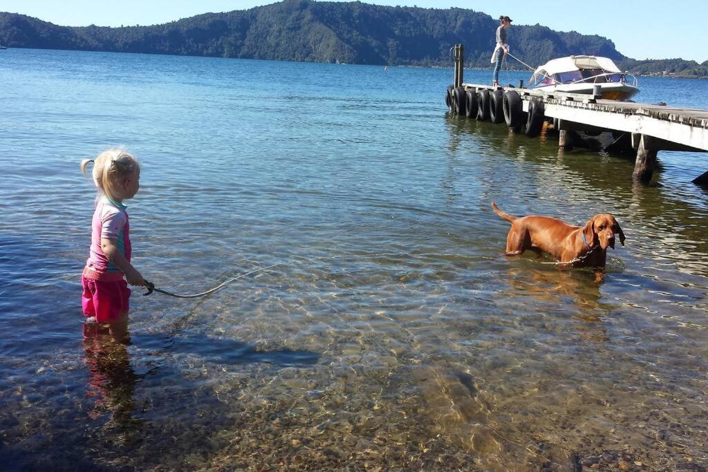 Lake Rotoiti Lakehouse Retreat 로토루아 외부 사진